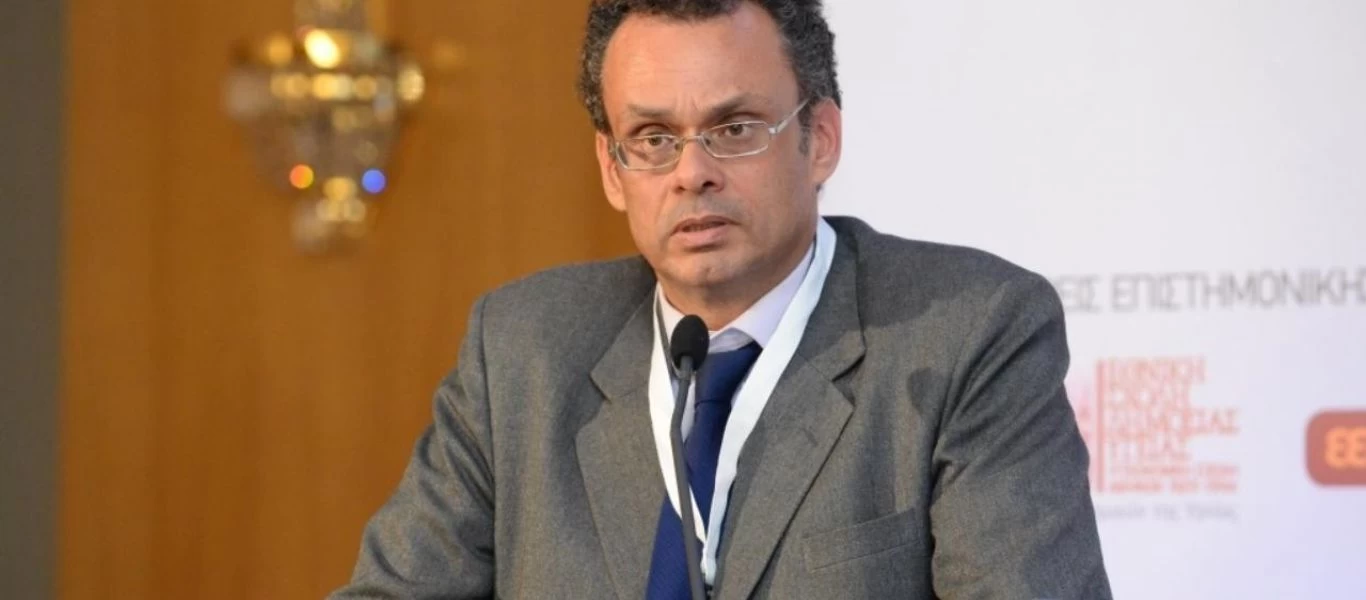 Συνταγματολόγος Ξ.Κοντιάδης: «Είναι αντισυνταγματικά τα πρόστιμα του Μητσοτάκη - Μέχρις εδώ!»